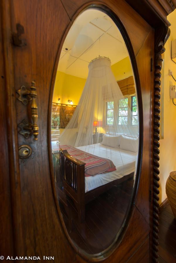 Alamanda Inn, Boutique Hotel And French Restaurant Yangon Luaran gambar