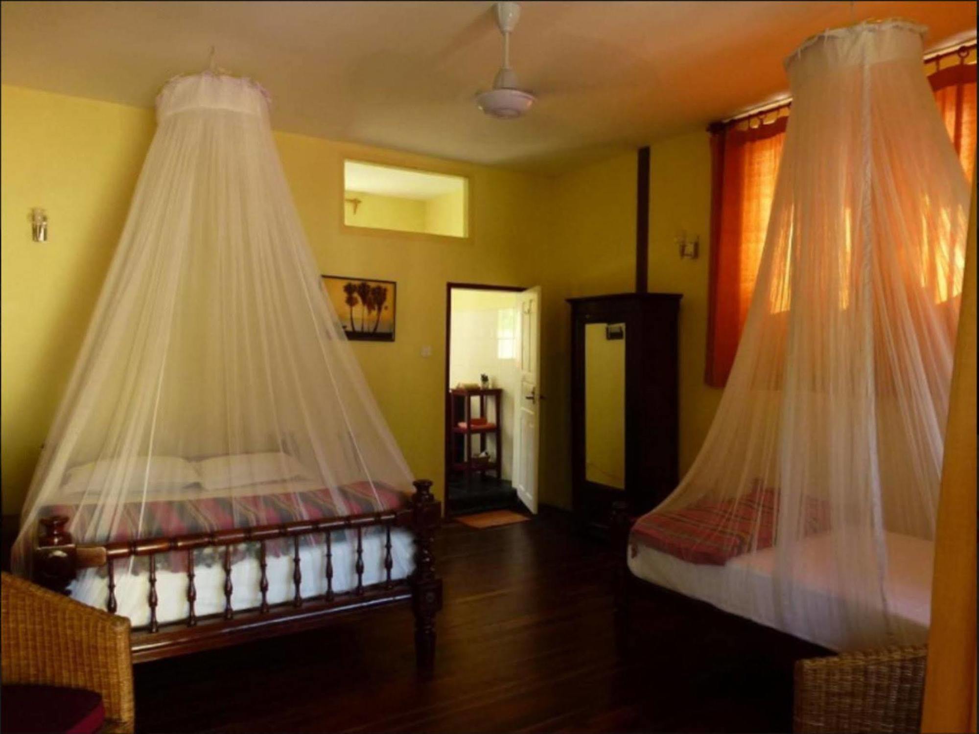 Alamanda Inn, Boutique Hotel And French Restaurant Yangon Luaran gambar